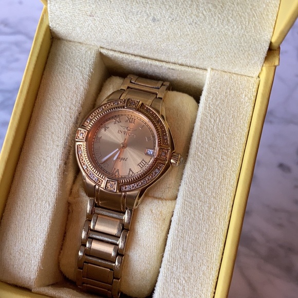 Invicta Angel - Picture 2 of 5